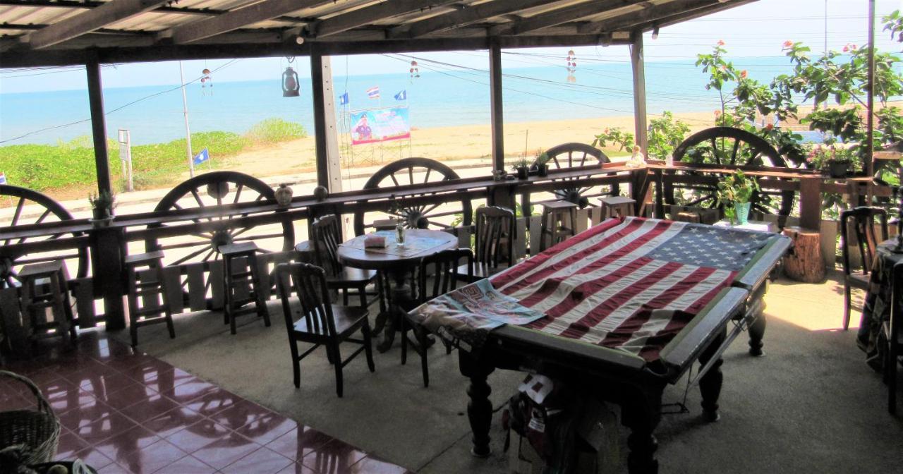 The Sunrise Beach Cafe And Guesthouse Ban Tha Khoi Exterior photo