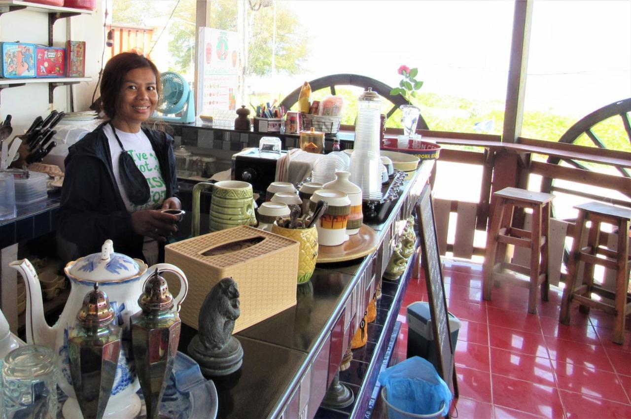 The Sunrise Beach Cafe And Guesthouse Ban Tha Khoi Exterior photo