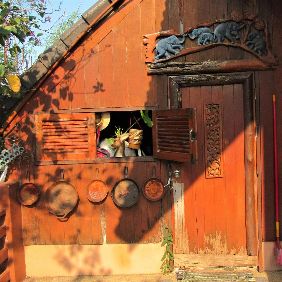 The Sunrise Beach Cafe And Guesthouse Ban Tha Khoi Exterior photo