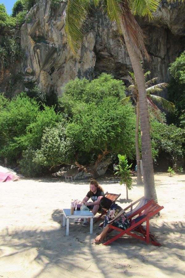 The Sunrise Beach Cafe And Guesthouse Ban Tha Khoi Exterior photo