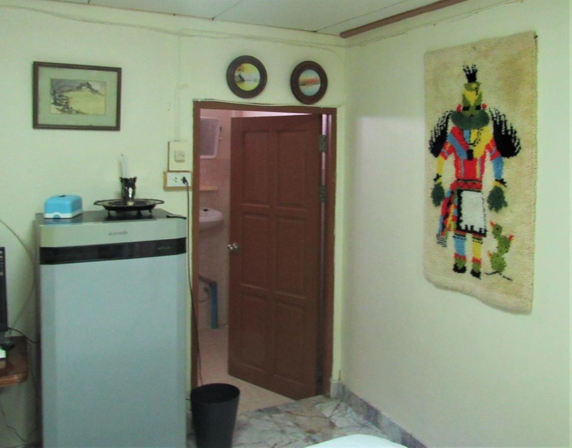 The Sunrise Beach Cafe And Guesthouse Ban Tha Khoi Exterior photo